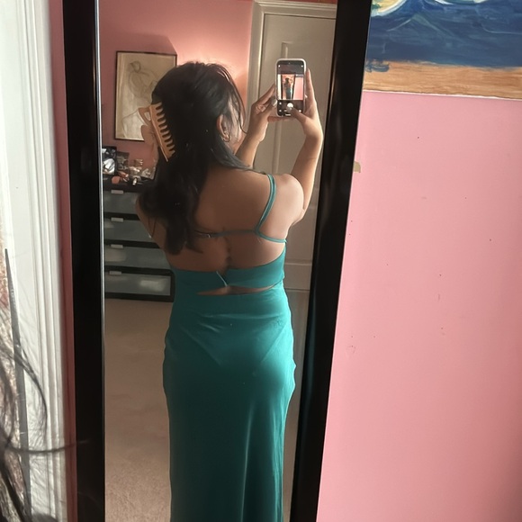 Green Strappy Dress - Picture 2 of 4